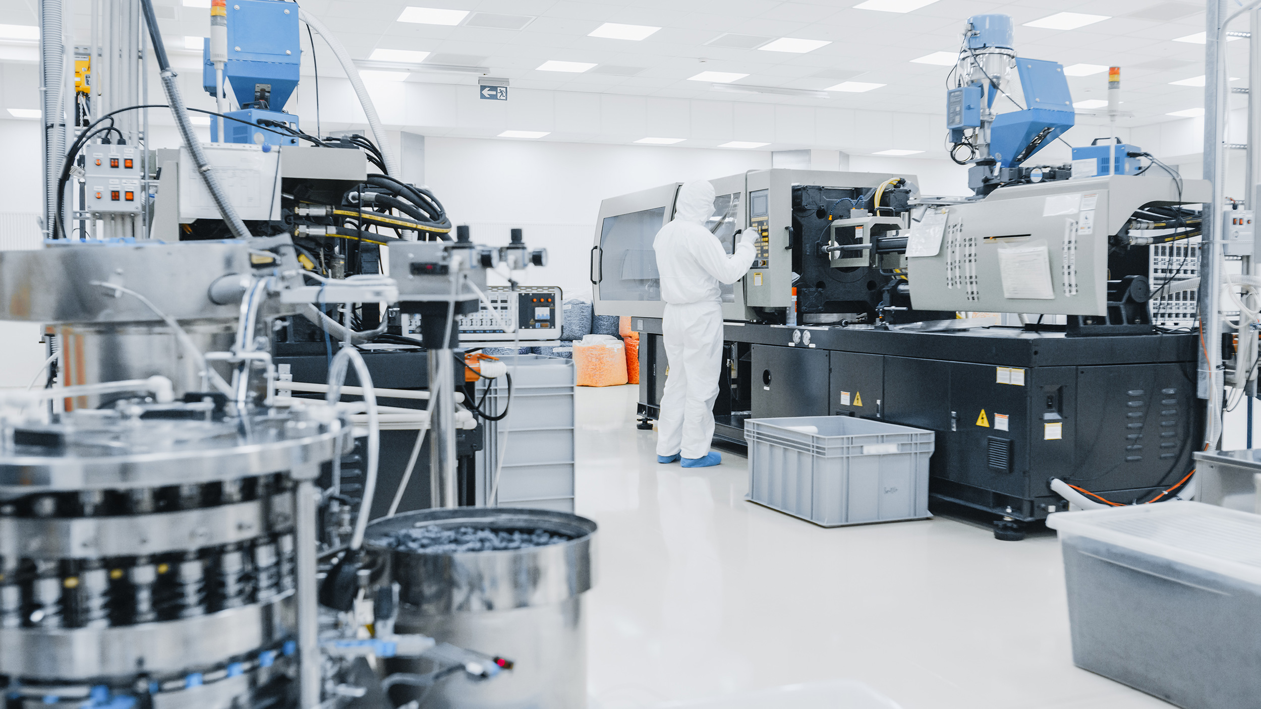 Read more about the article Semiconductor OEMs Experience Spending Declines Worldwide